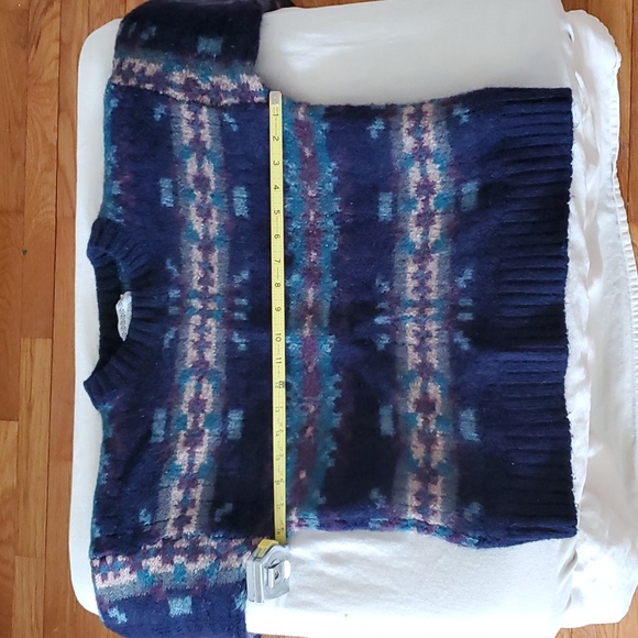 3/$25 Vintage Nomadic Traders pure wool sweater - Picture 9 of 9